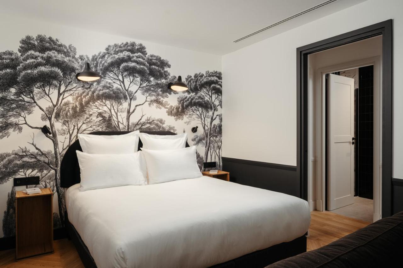 One-Bedroom Apartment Garden,1297802122:JPEG